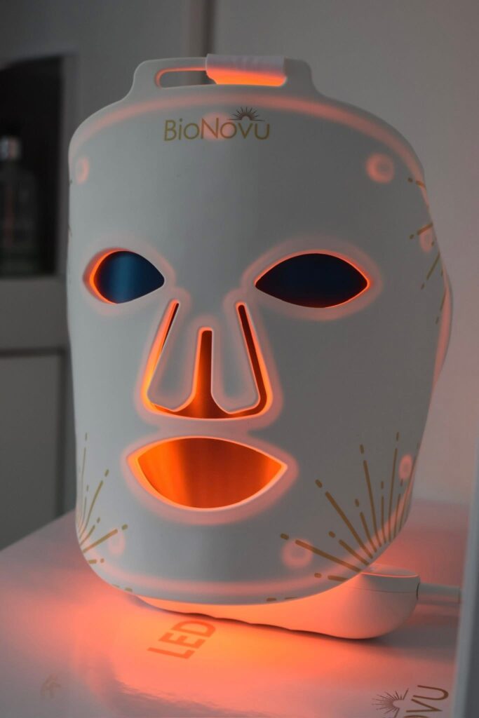 Understand the power of LED therapy for rosacea